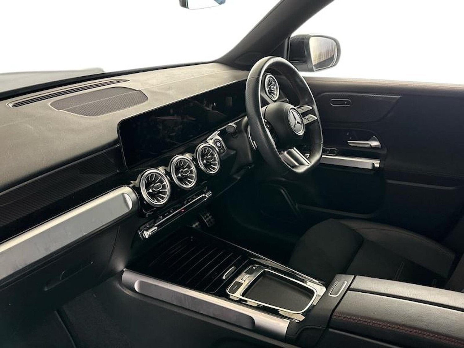 Used Mercedes-Benz GLB 2024 for sale - 76490553: Photo 4