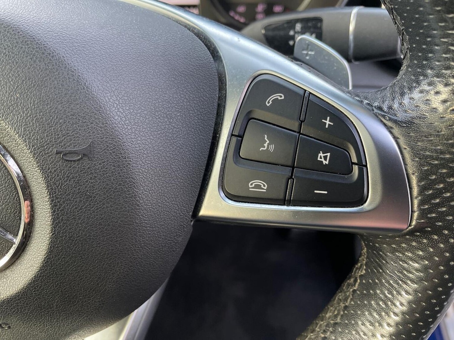 Used Mercedes-Benz GLC 2019 for sale - 76932299: Photo 27