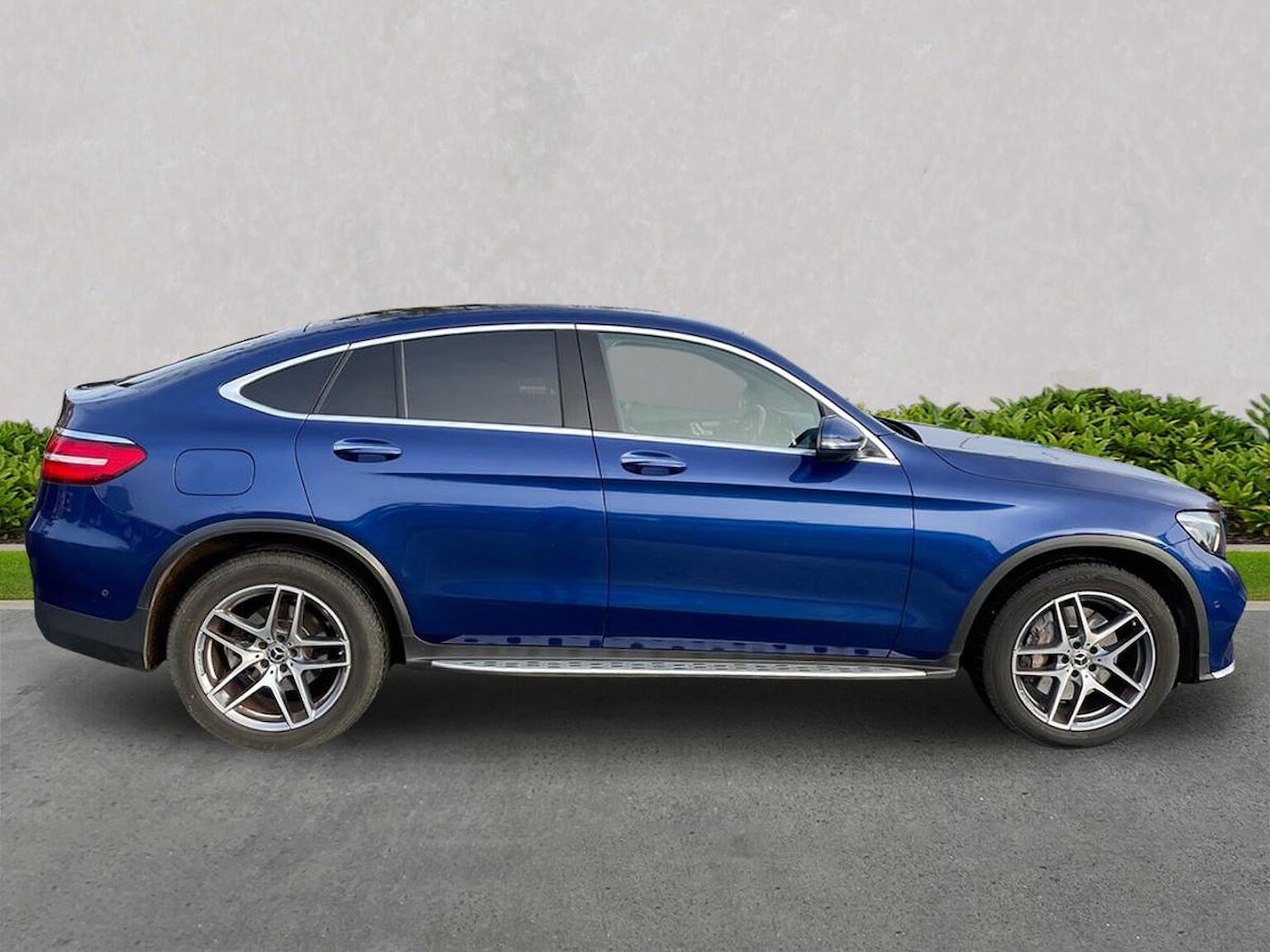 Used Mercedes-Benz GLC 2019 for sale - 76932299: Photo 3