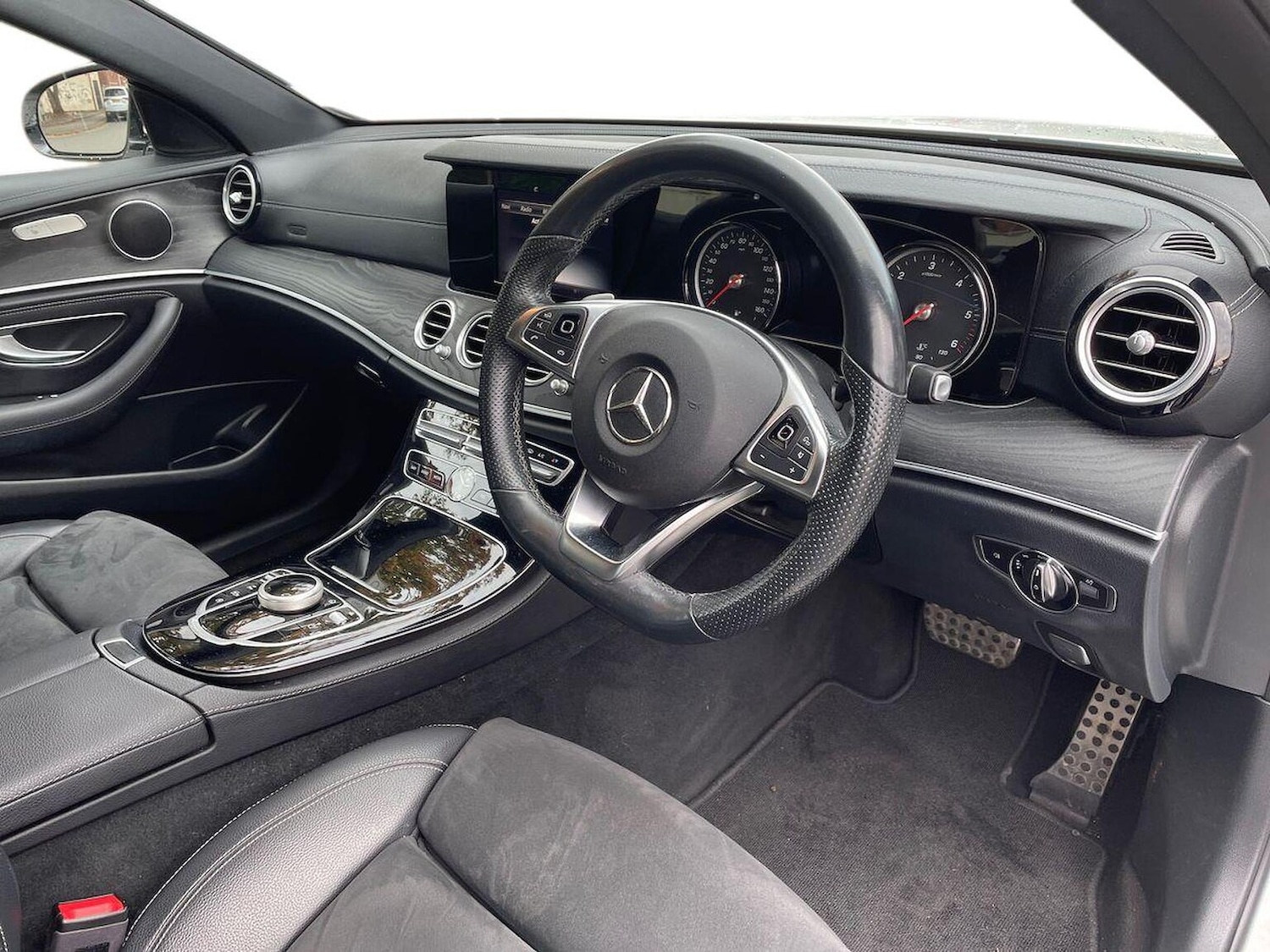 Used Mercedes-Benz E-Class 2018 for sale - 76149466: Photo 15