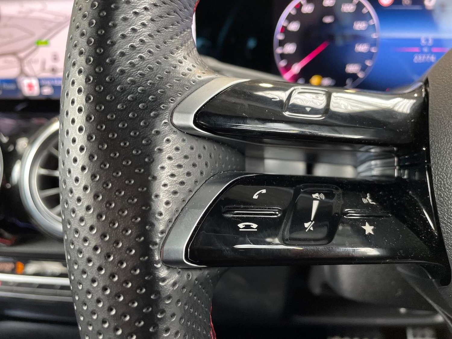 Used Mercedes-Benz GLB 2024 for sale - 76490550: Photo 26