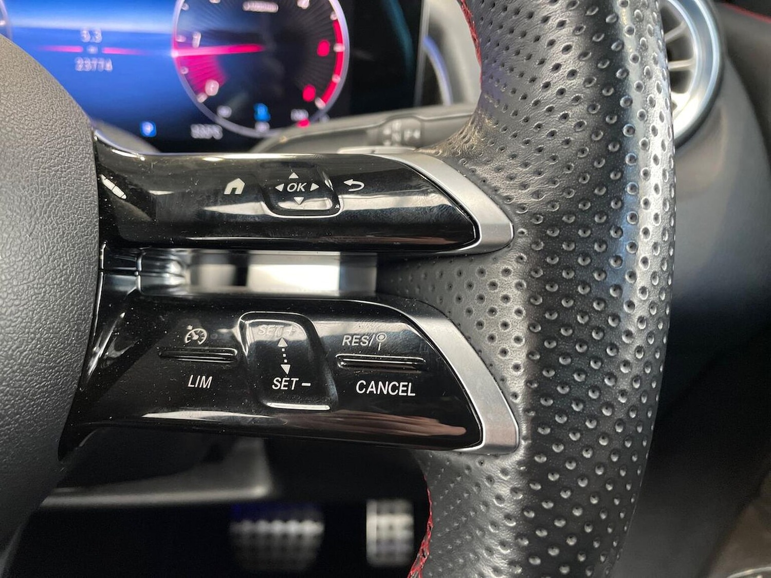 Used Mercedes-Benz GLB 2024 for sale - 76490550: Photo 27