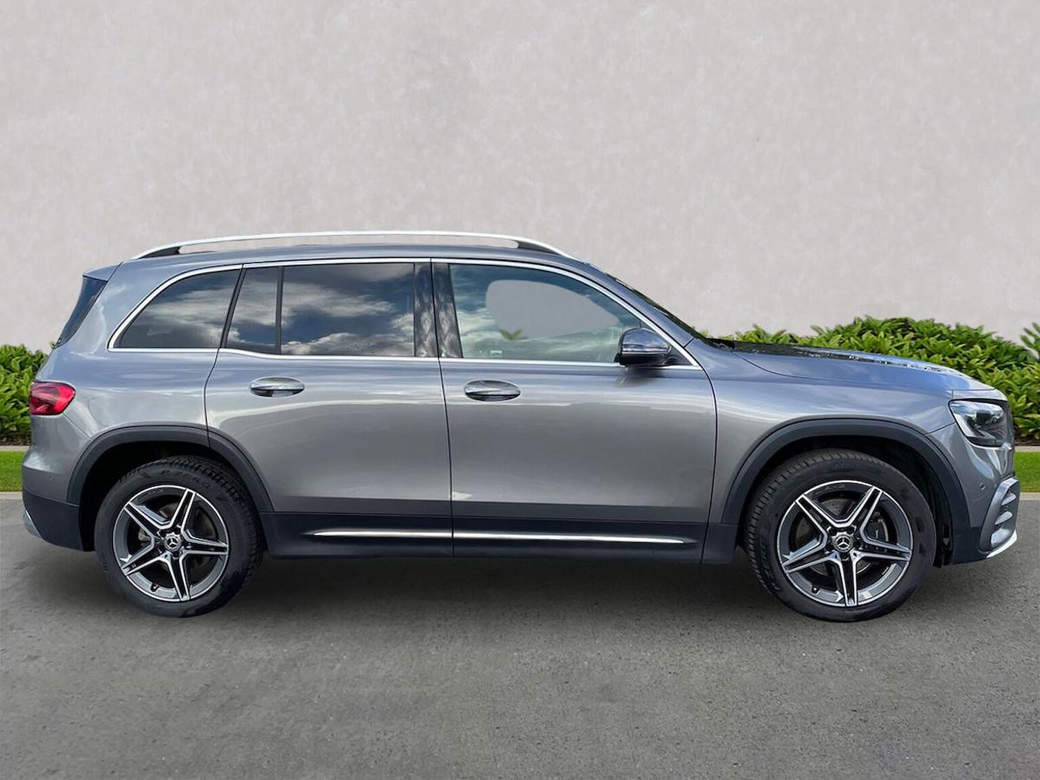 Used Mercedes-Benz GLB 2024 for sale - 76490550: Photo 3