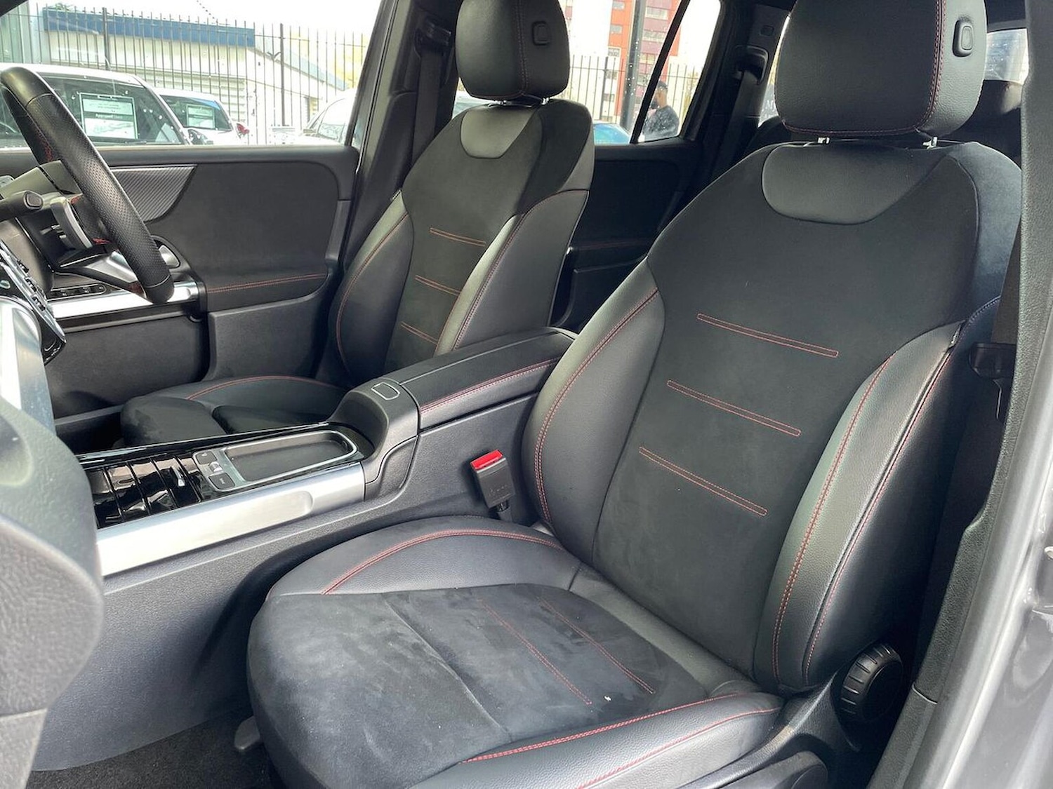 Used Mercedes-Benz GLB 2024 for sale - 76490550: Photo 31