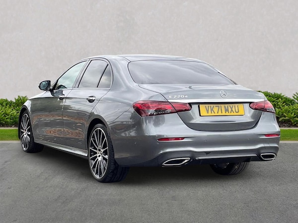 Used Mercedes-Benz E Class 2021 for sale - 76310135: Photo 2