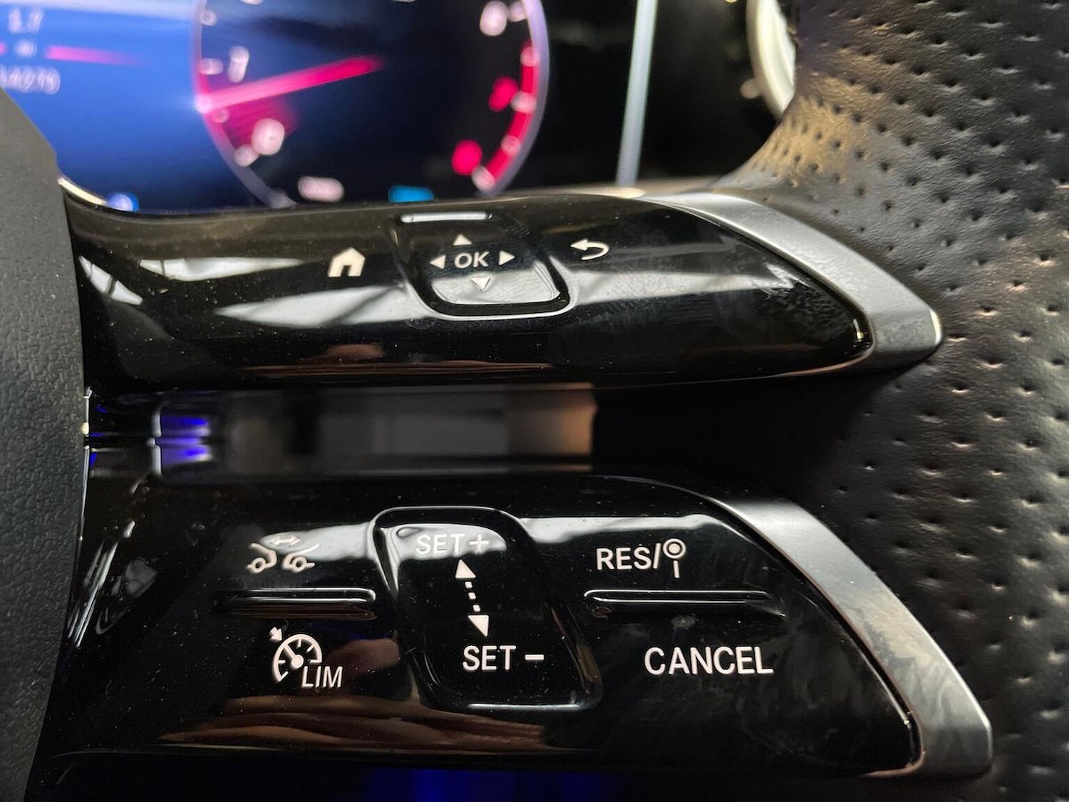 Used Mercedes-Benz GLC 2024 for sale - 76559840: Photo 29