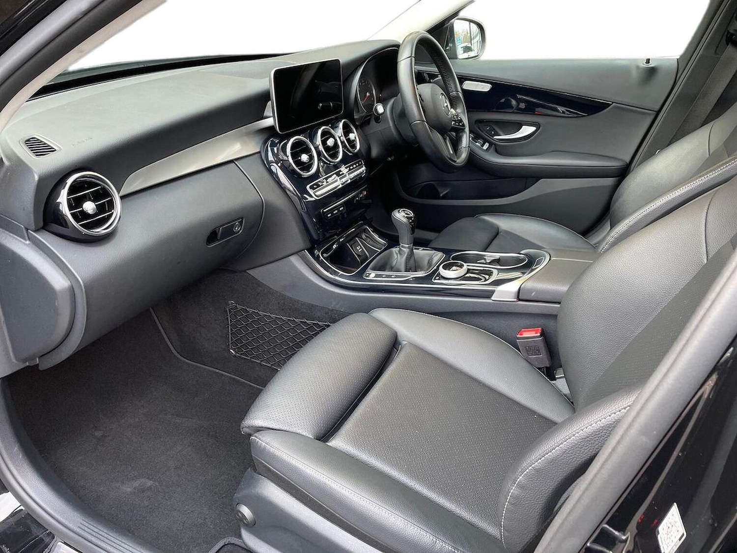 Used Mercedes-Benz C Class 2019 for sale - 77056944: Photo 9