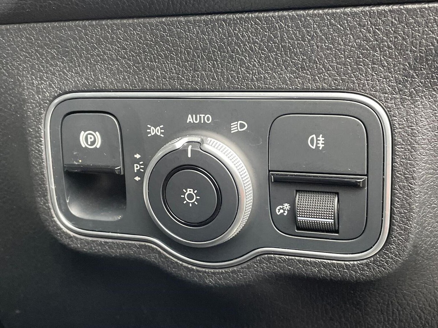 Used Mercedes-Benz GLB 2024 for sale - 76490552: Photo 24