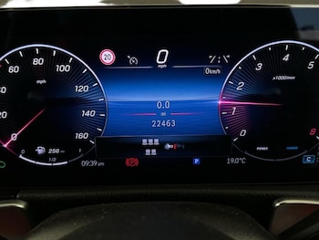 Used Mercedes-Benz GLB 2024 for sale - 76490552: Photo