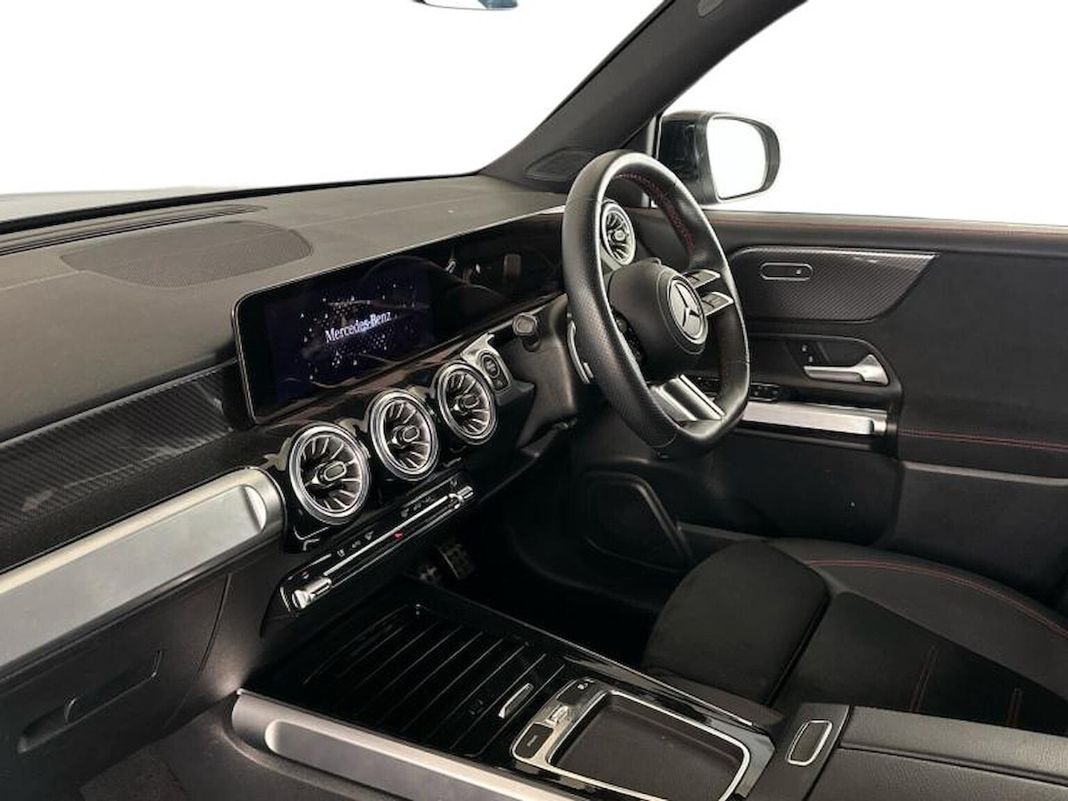 Used Mercedes-Benz GLB 2024 for sale - 76490552: Photo 4