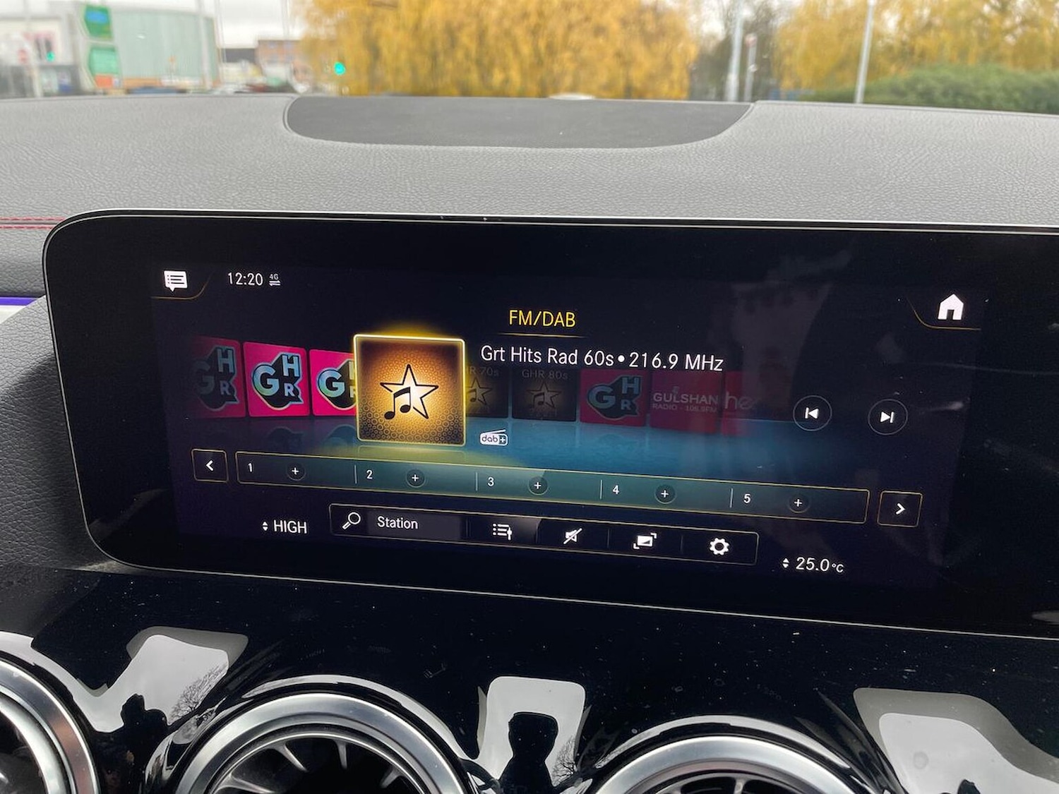 Used Mercedes-Benz EQA 2023 for sale - 76905062: Photo 12