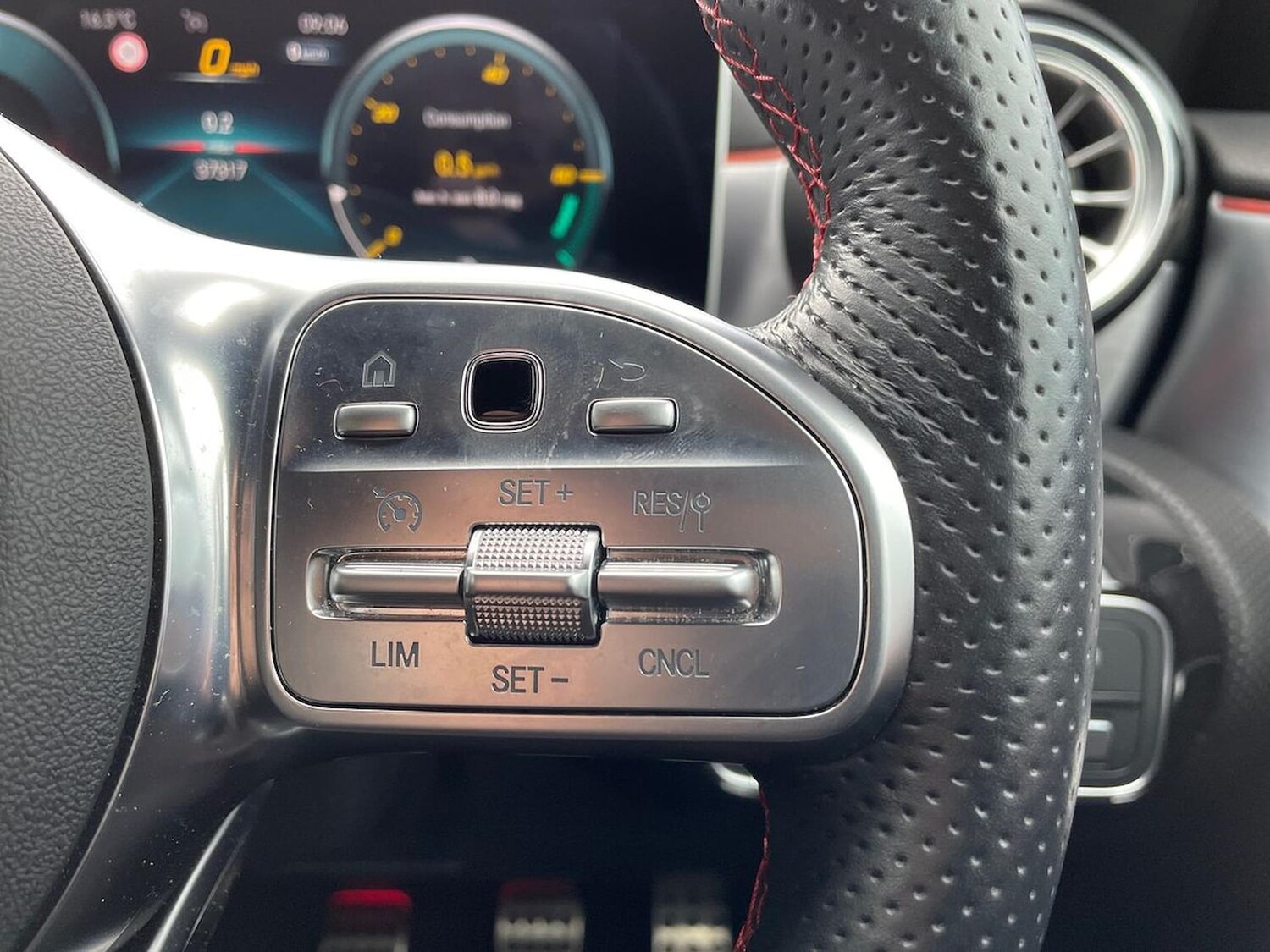 Used Mercedes-Benz A-Class 2020 for sale - 76490554: Photo 27