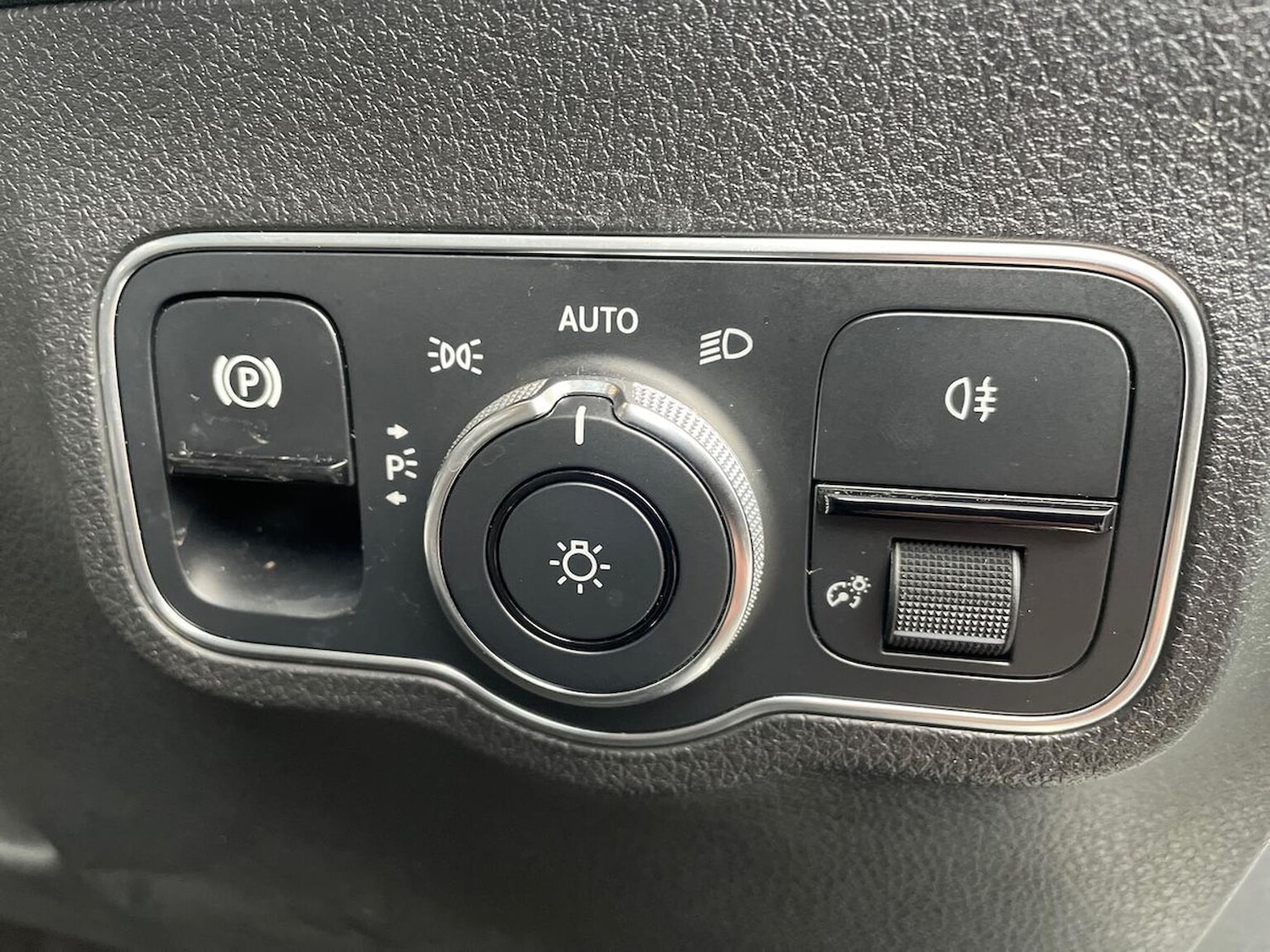 Used Mercedes-Benz GLB 2020 for sale - 76762406: Photo 22