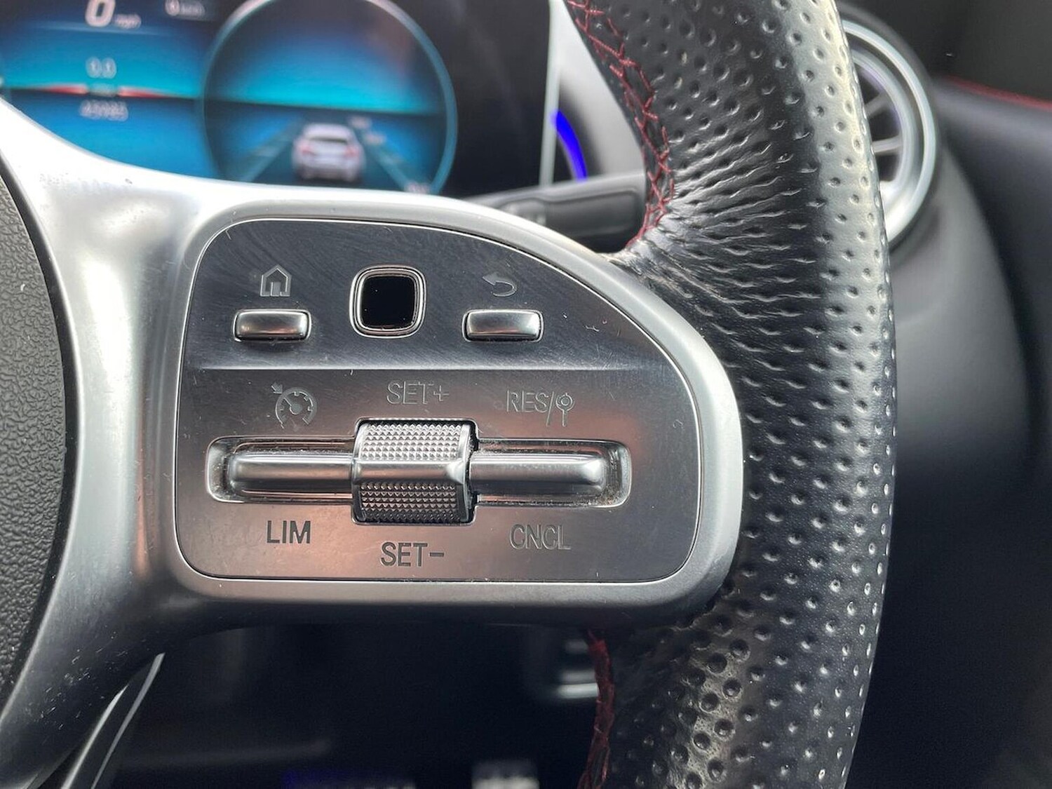 Used Mercedes-Benz GLB 2020 for sale - 76762406: Photo 27