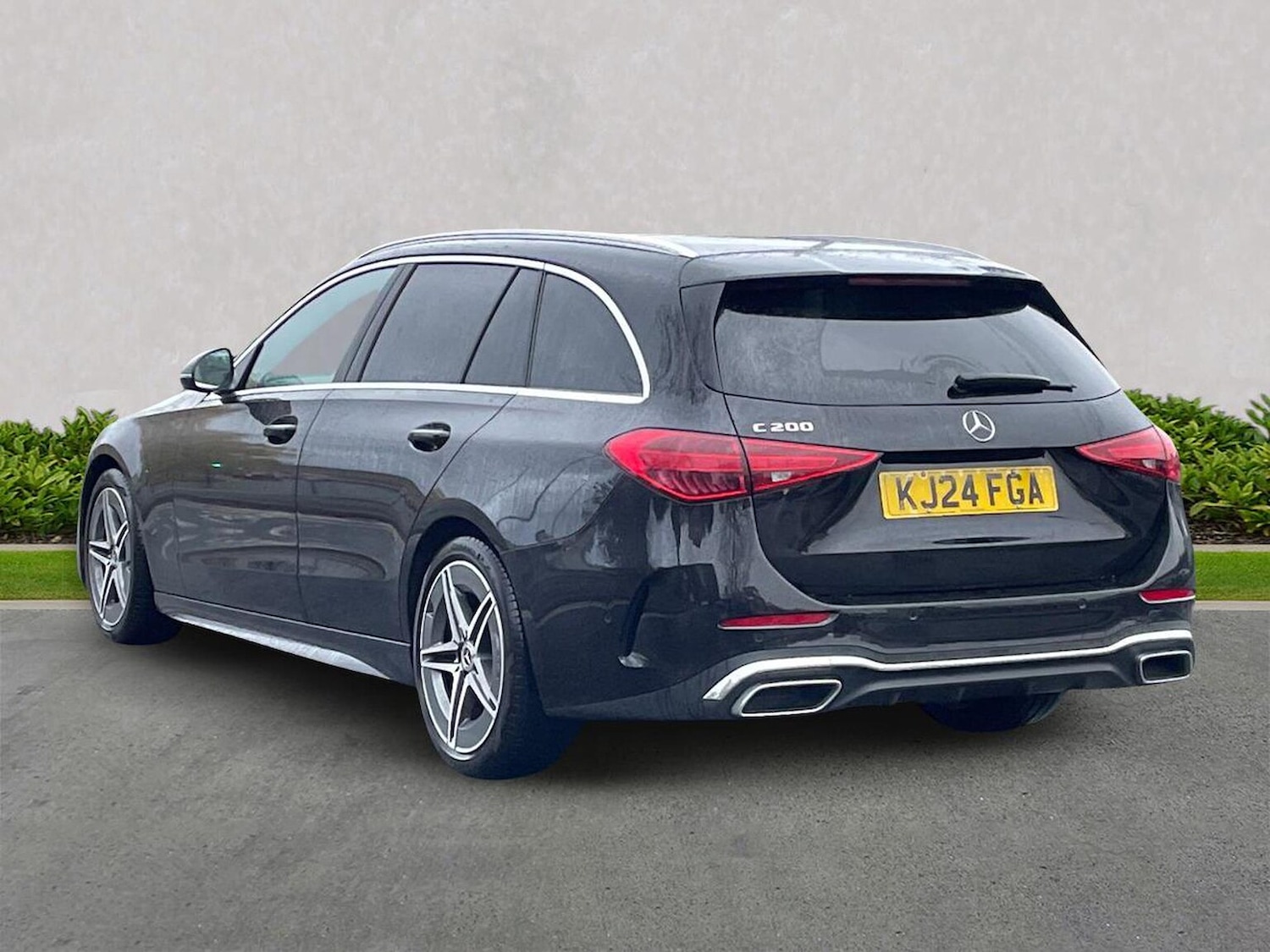 Used Mercedes-Benz C Class 2024 for sale - 76863965: Photo 2