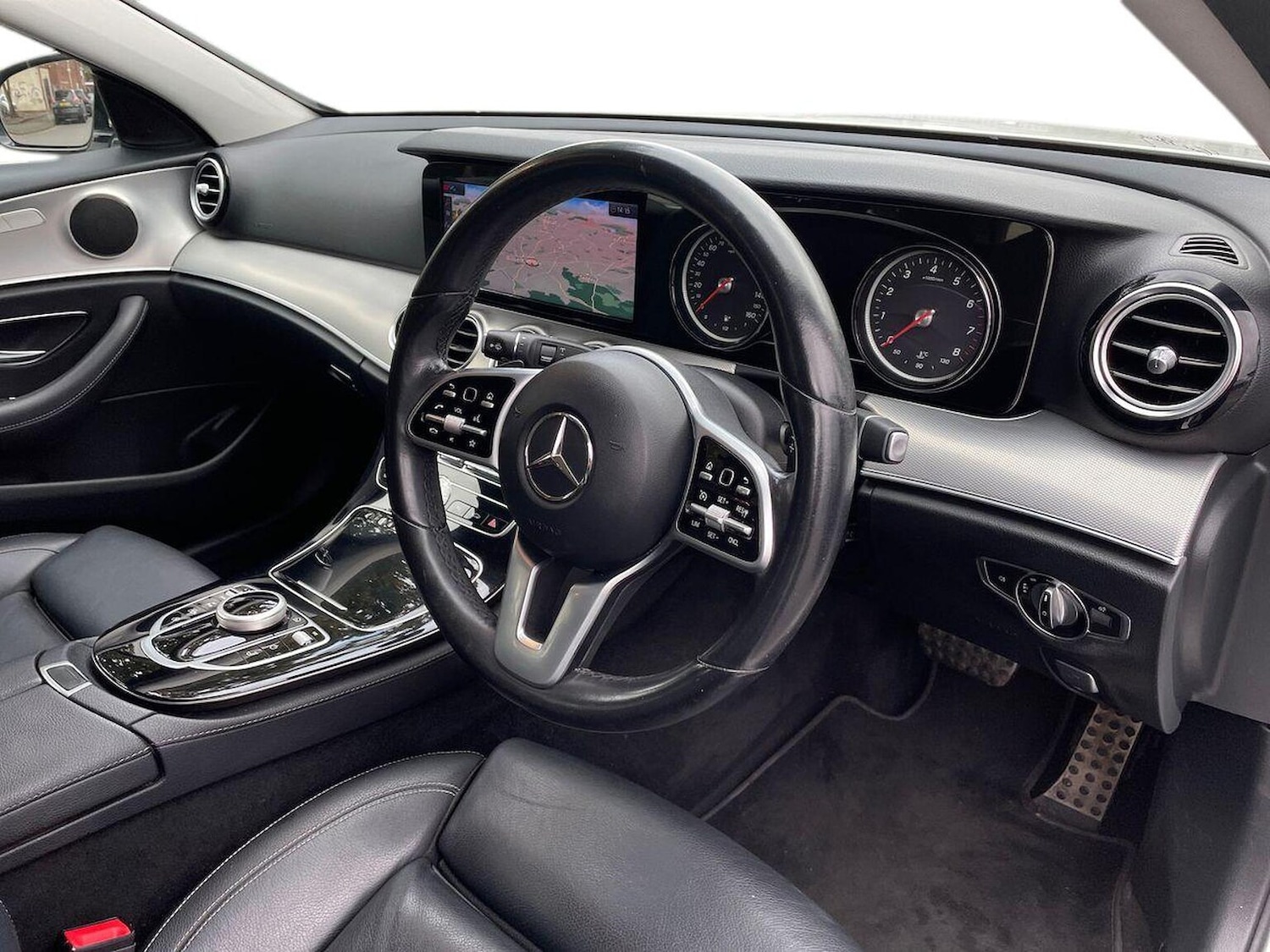 Used Mercedes-Benz E Class 2018 for sale - 76974577: Photo 15