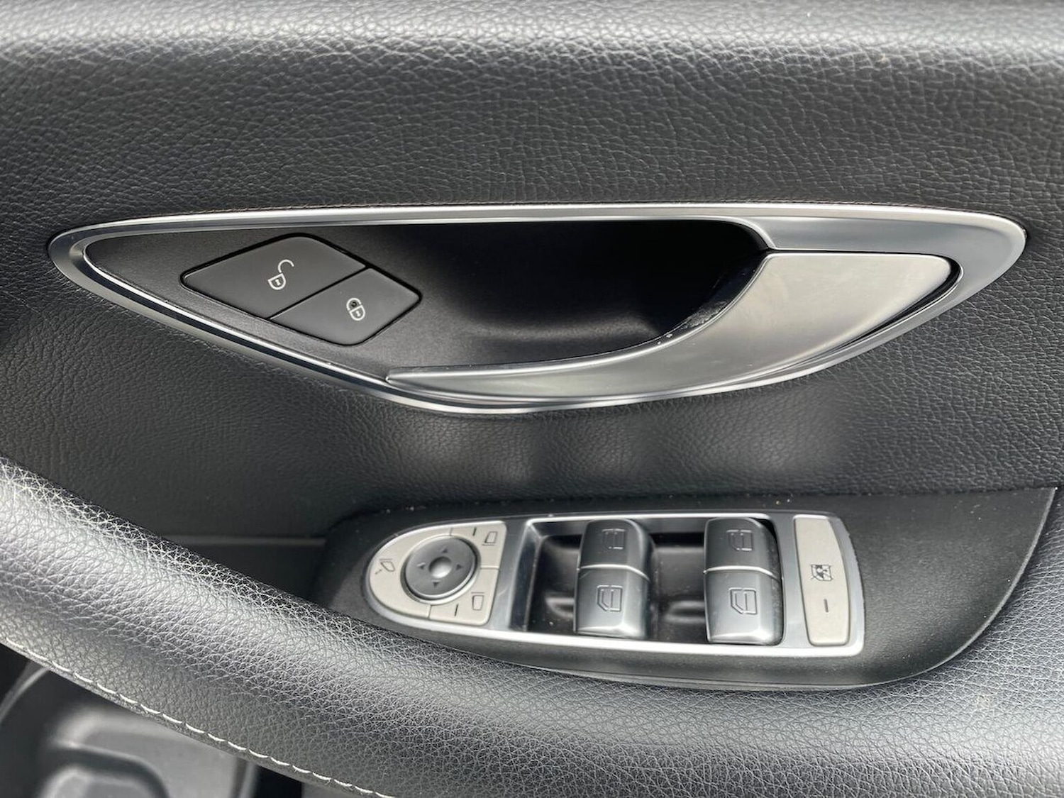 Used Mercedes-Benz E Class 2018 for sale - 76974577: Photo 21