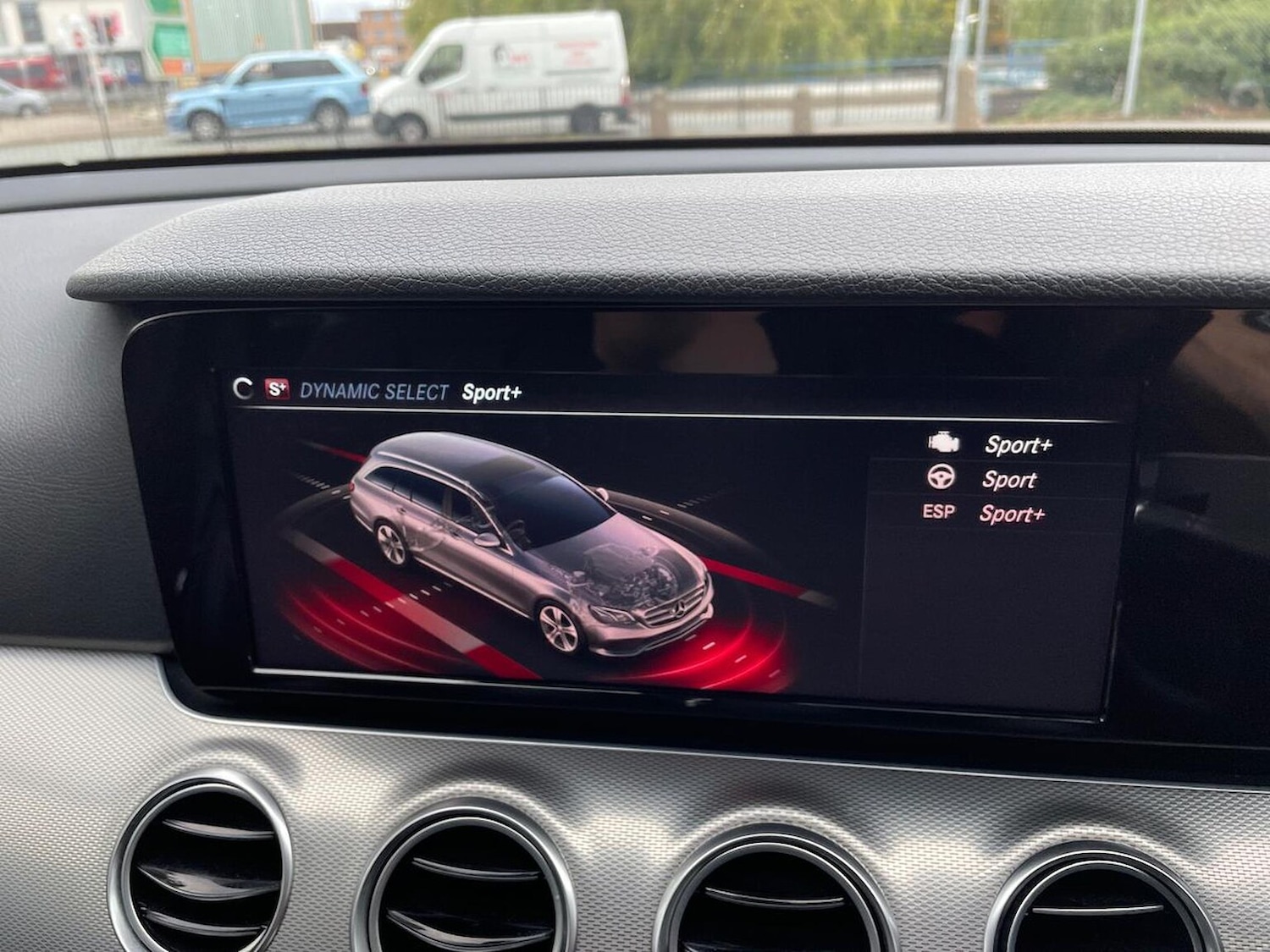 Used Mercedes-Benz E Class 2018 for sale - 76974577: Photo 25