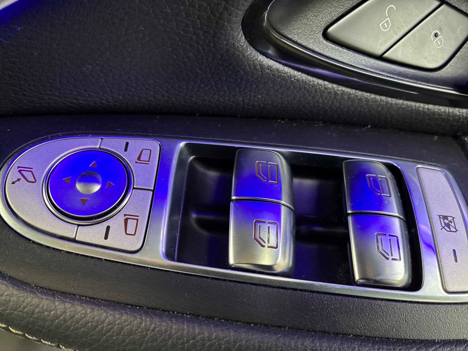 Used Mercedes-Benz GLC 2020 for sale - 78149960: Photo 21