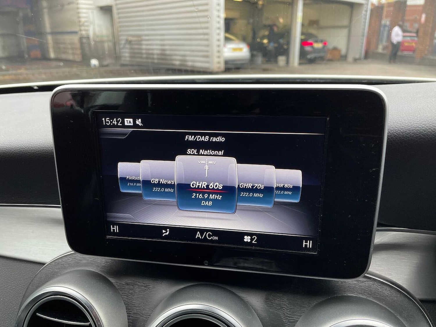 Used Mercedes-Benz C Class 2017 for sale - 76310136: Photo 12