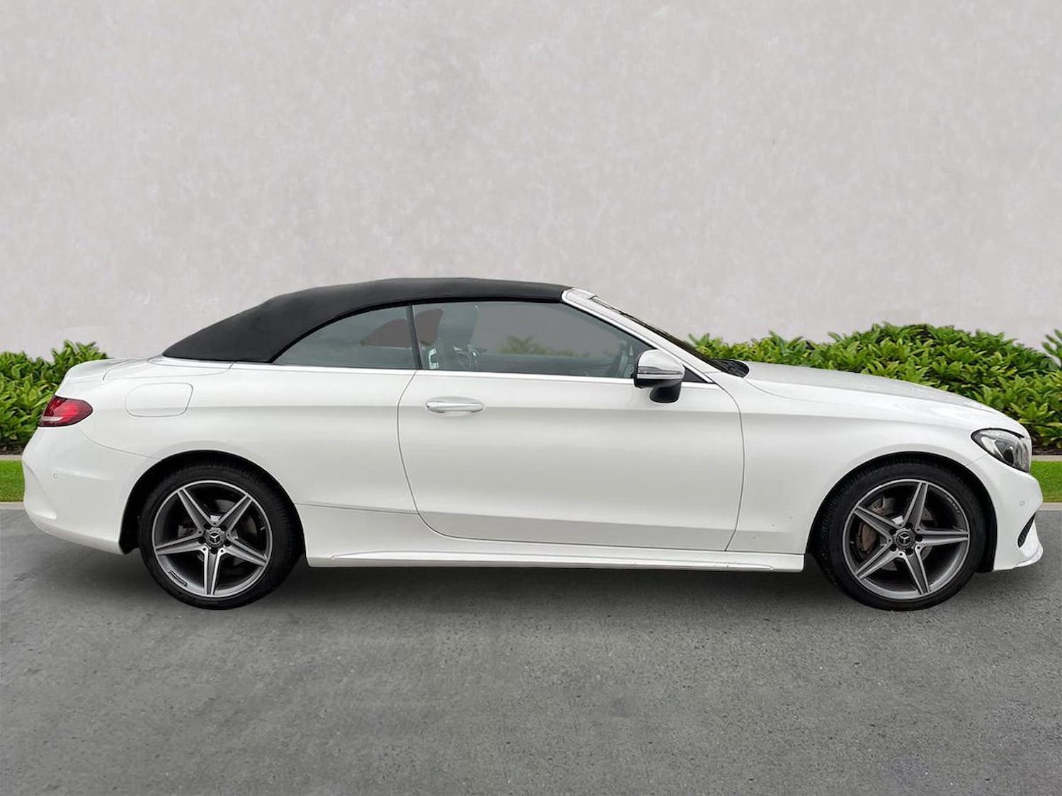 Used Mercedes-Benz C Class 2017 for sale - 76310136: Photo 3