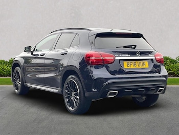 Used Mercedes-Benz GLA 2018 for sale - 76159588: Photo 2