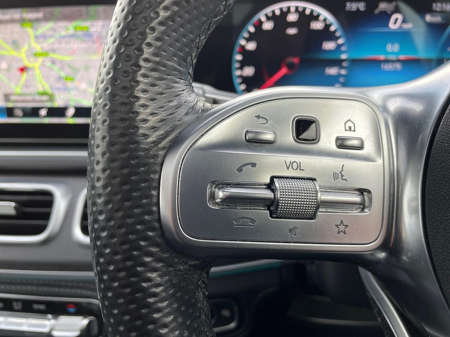 Used Mercedes-Benz GLE 2023 for sale - 76945886: Photo 26