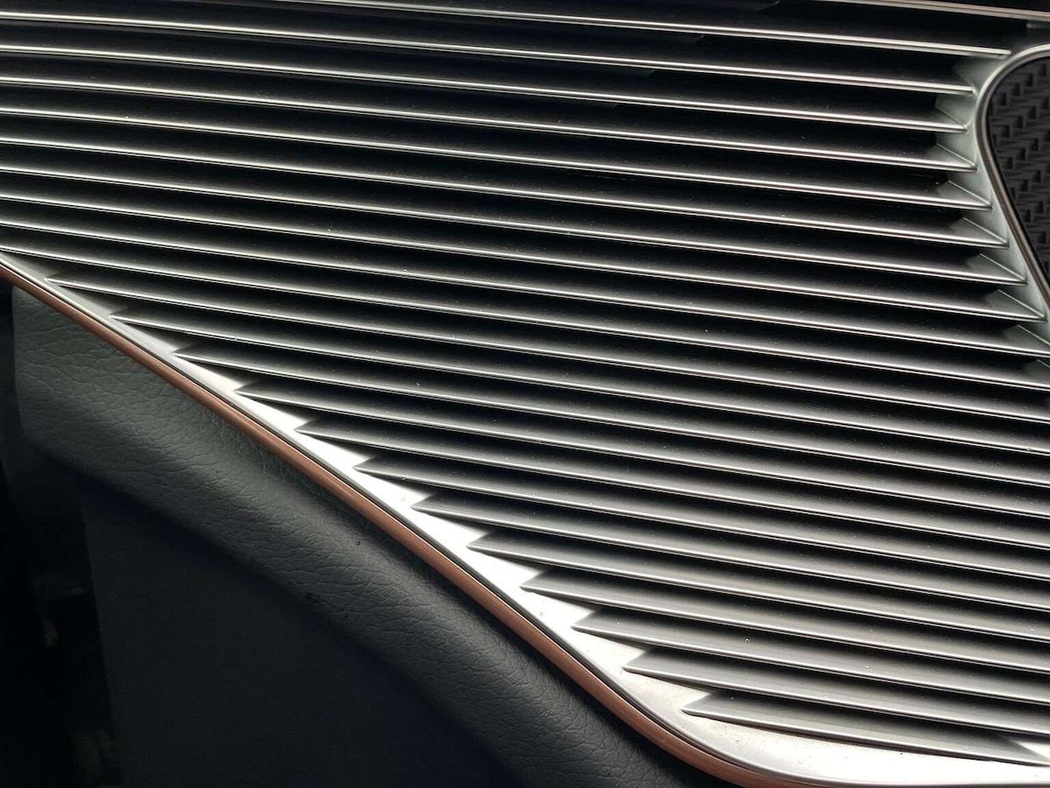 Used Mercedes-Benz EQC 2023 for sale - 77662532: Photo 31