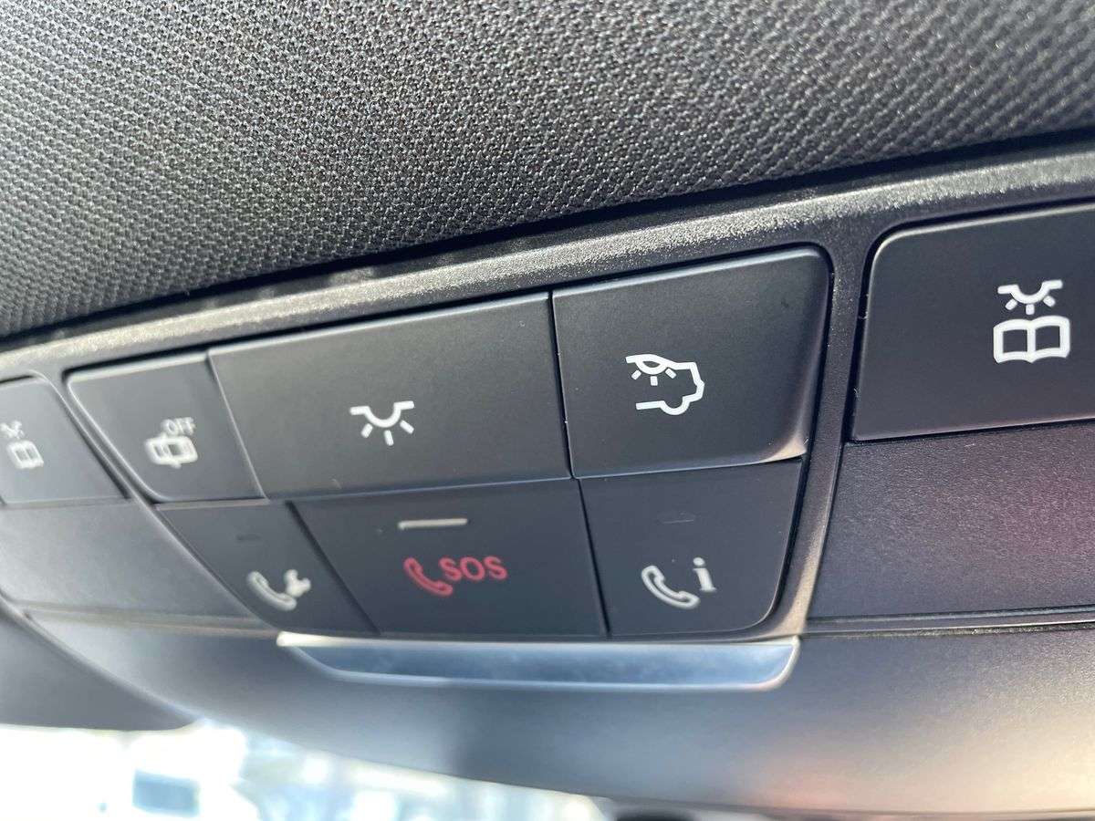 Used Mercedes-Benz C Class 2018 for sale - 77750067: Photo 17