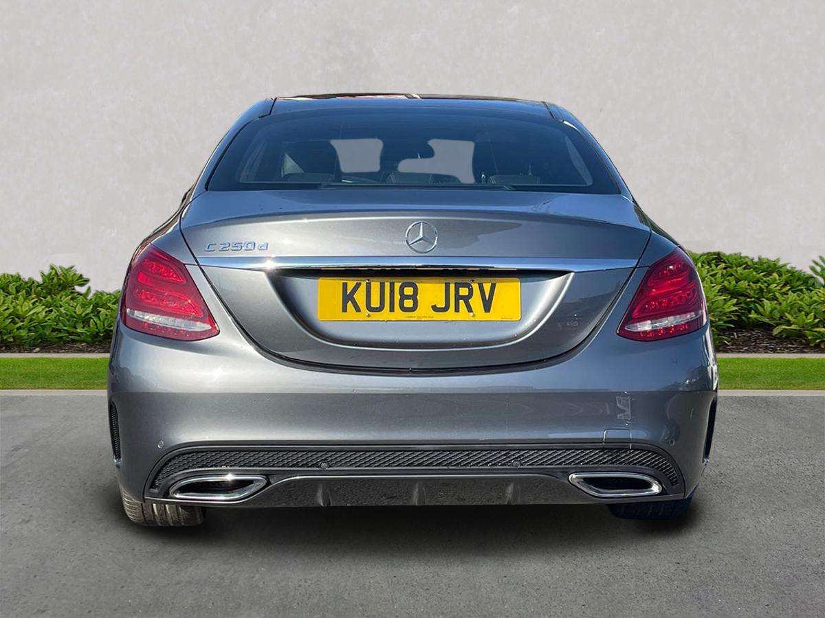 Used Mercedes-Benz C Class 2018 for sale - 77750067: Photo 4