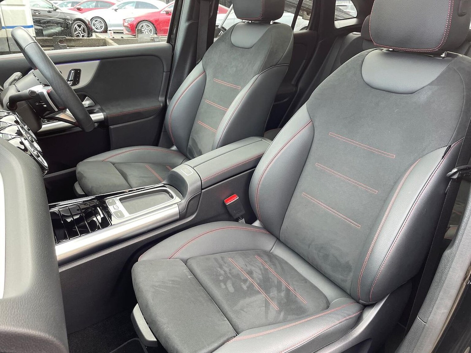 Used Mercedes-Benz GLA 2024 for sale - 76340631: Photo 31