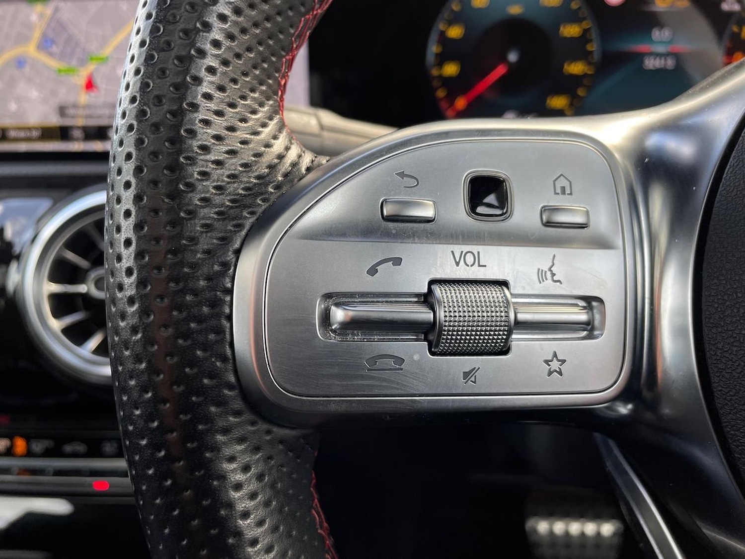 Used Mercedes-Benz CLA 2023 for sale - 76142942: Photo 26