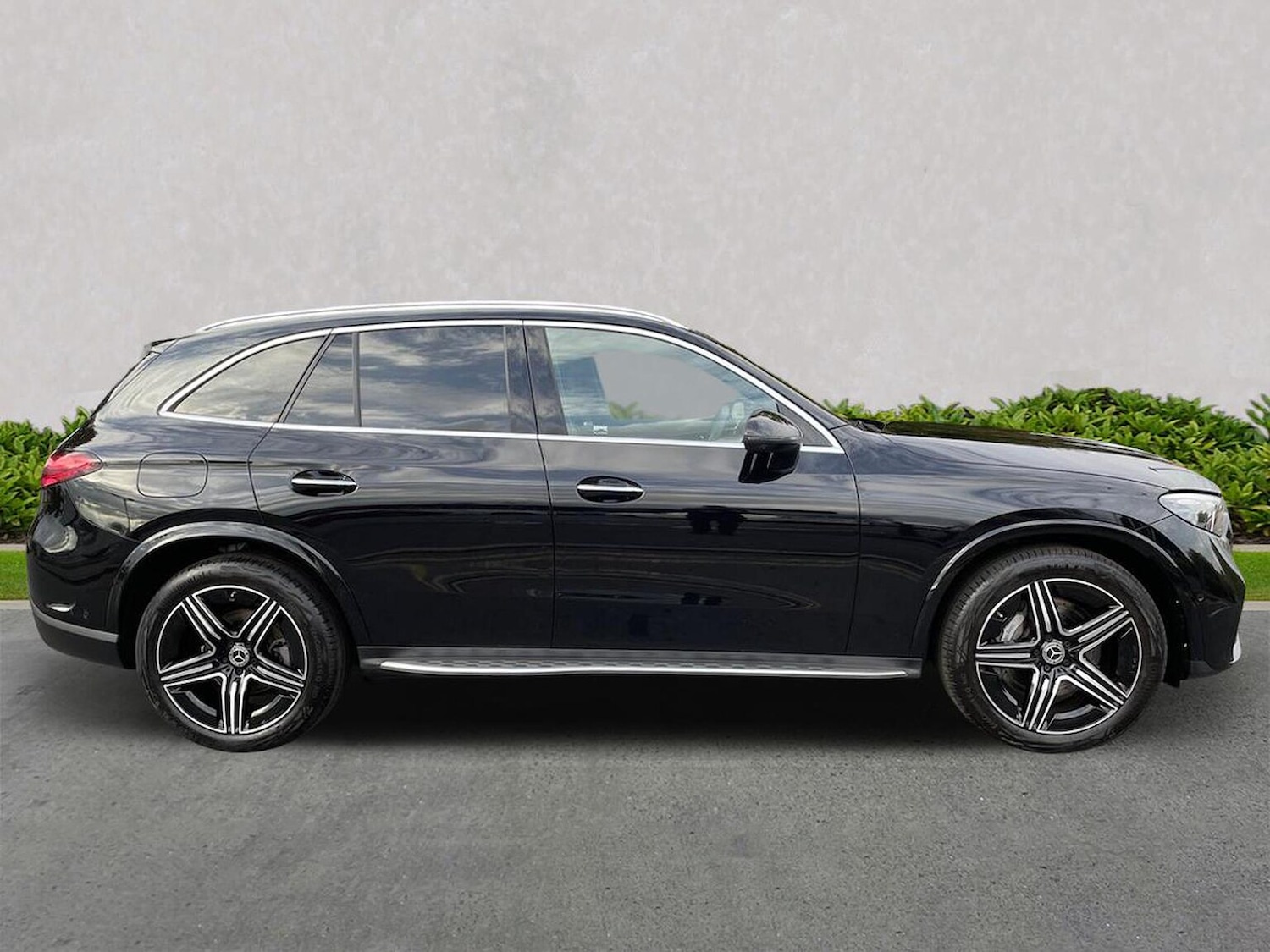 Used Mercedes-Benz GLC 2024 for sale - 76134296: Photo 3