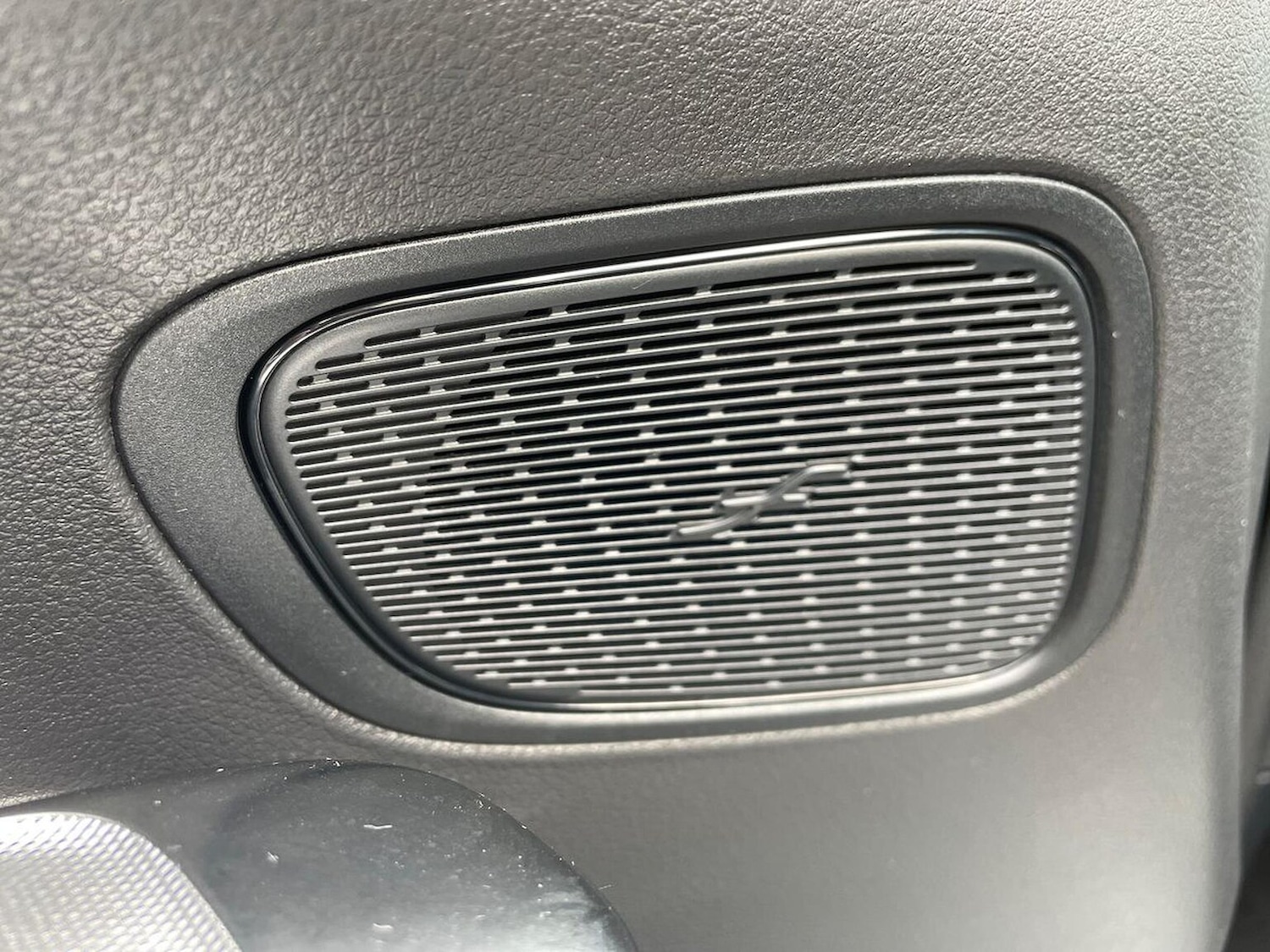 Used Mercedes-Benz GLC 2024 for sale - 76134296: Photo 31