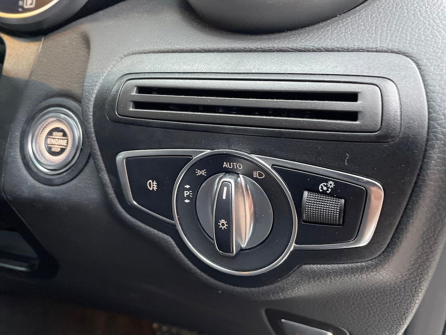 Used Mercedes-Benz GLC 2022 for sale - 76426777: Photo 22