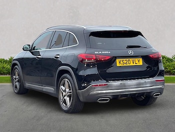 Used Mercedes-Benz GLA 2020 for sale - 76207447: Photo 2