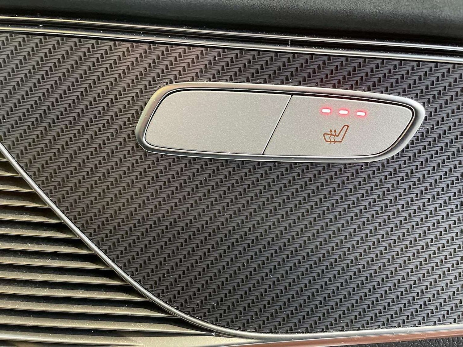 Used Mercedes-Benz EQC 2023 for sale - 77888644: Photo 30