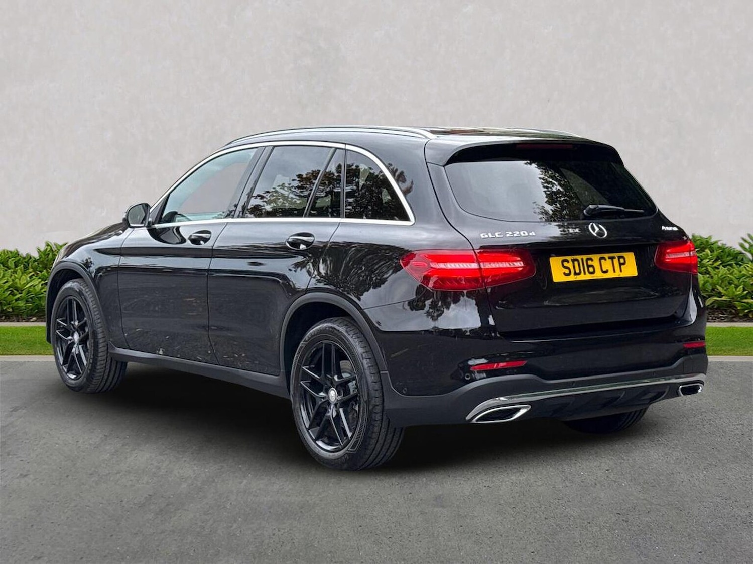 Used Mercedes-Benz GLC 2016 for sale - 76149462: Photo 2
