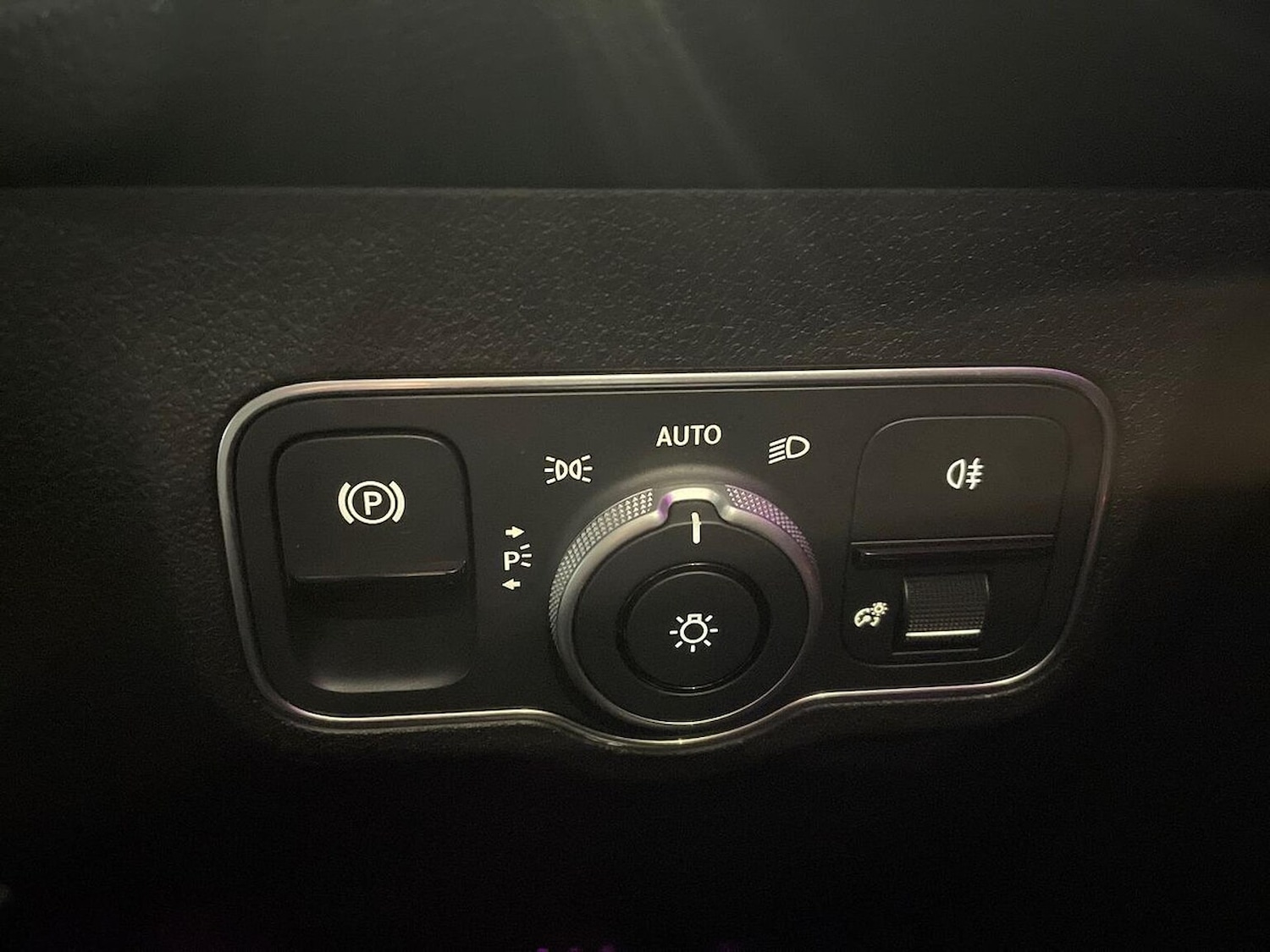 Used Mercedes-Benz GLB 2024 for sale - 76490548: Photo 24