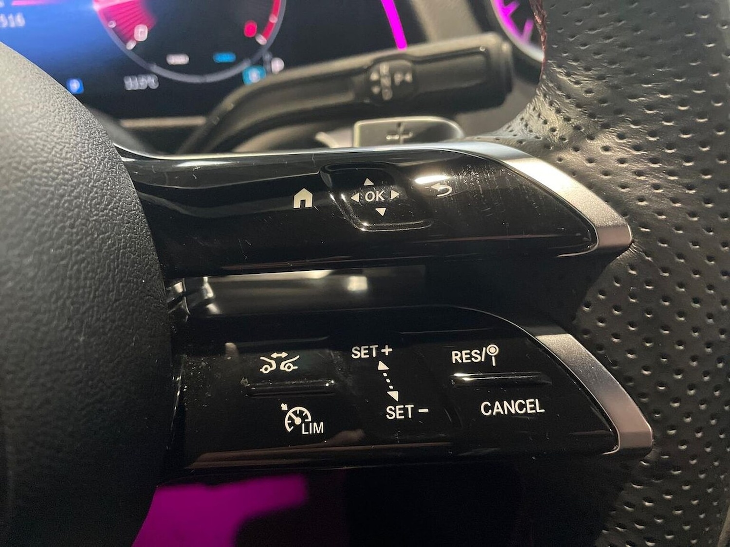 Used Mercedes-Benz GLB 2024 for sale - 76490548: Photo 29