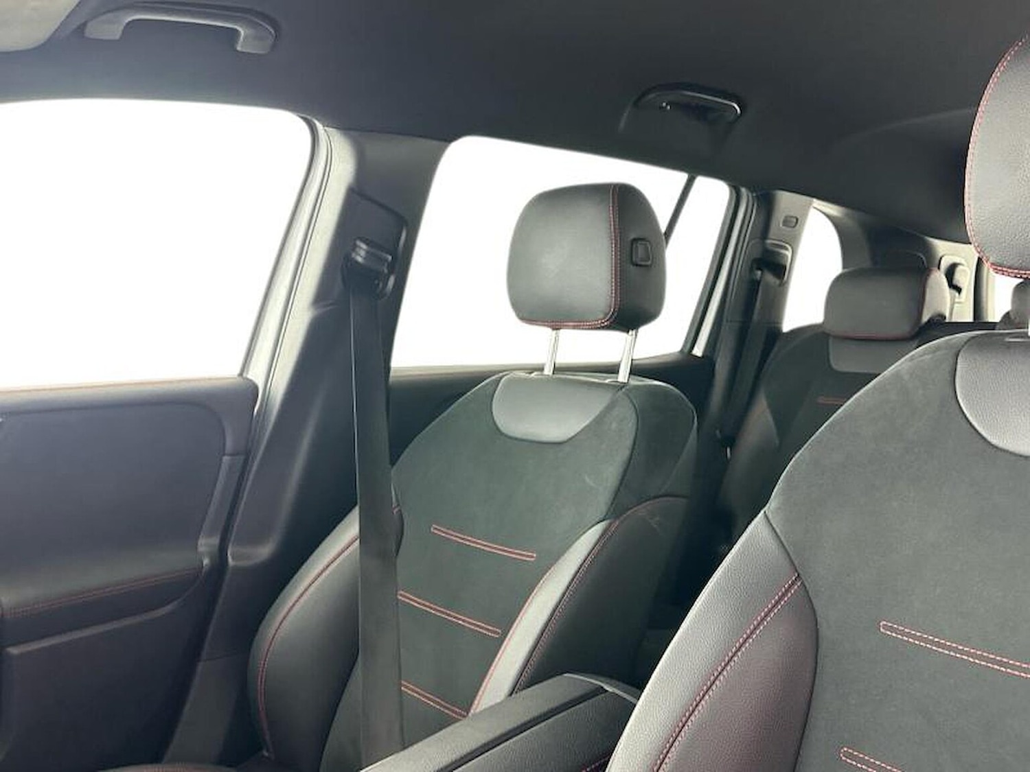 Used Mercedes-Benz GLB 2024 for sale - 76490548: Photo 4