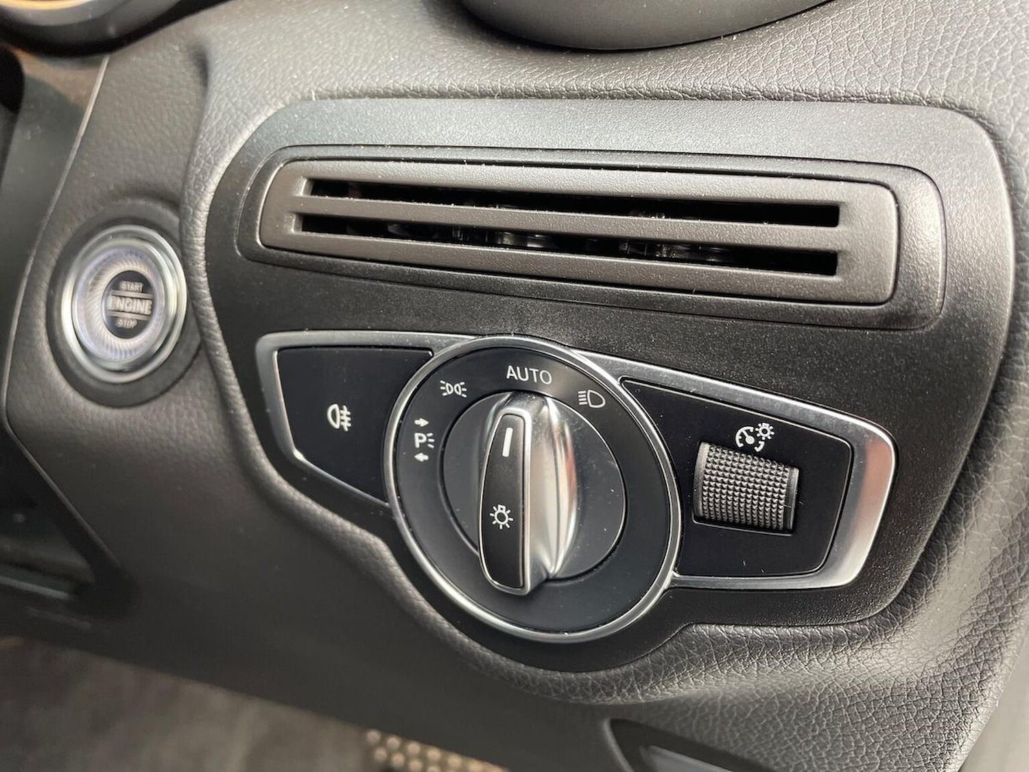 Used Mercedes-Benz GLC 2022 for sale - 76382647: Photo 22