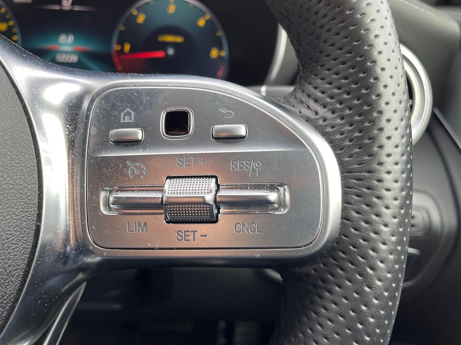 Used Mercedes-Benz GLC 2022 for sale - 76382647: Photo 27