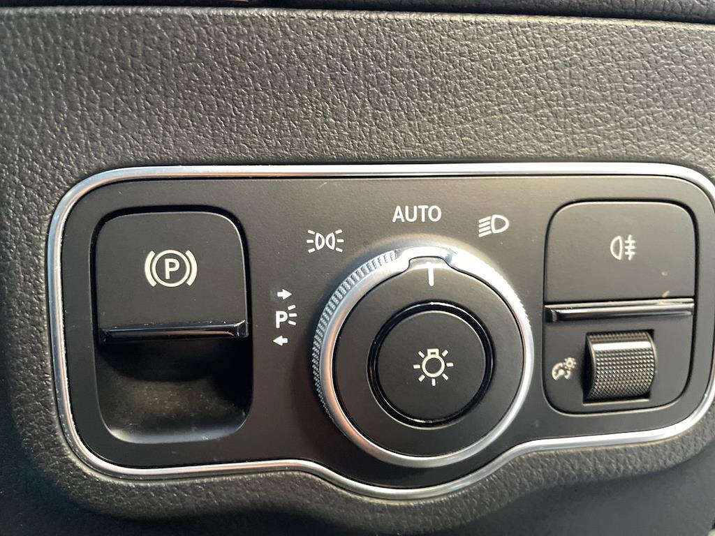 Used Mercedes-Benz EQA 2022 for sale - 76565462: Photo 24