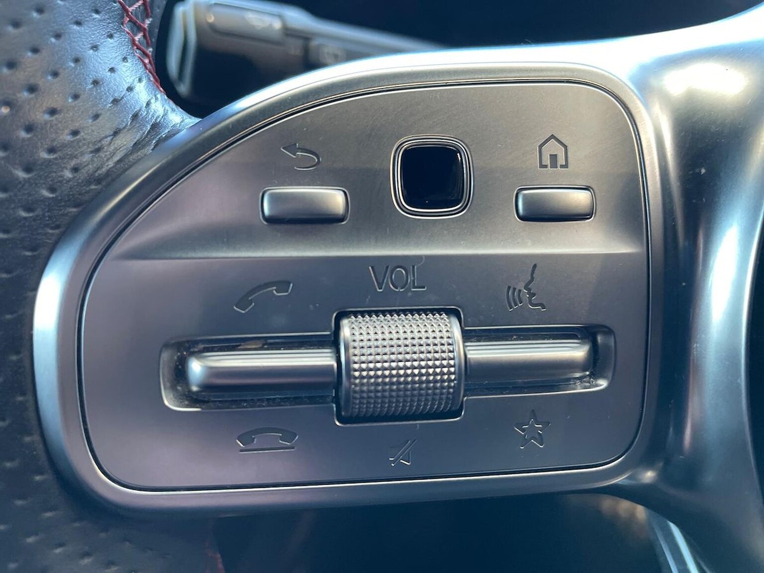 Used Mercedes-Benz EQA 2022 for sale - 76565462: Photo 28