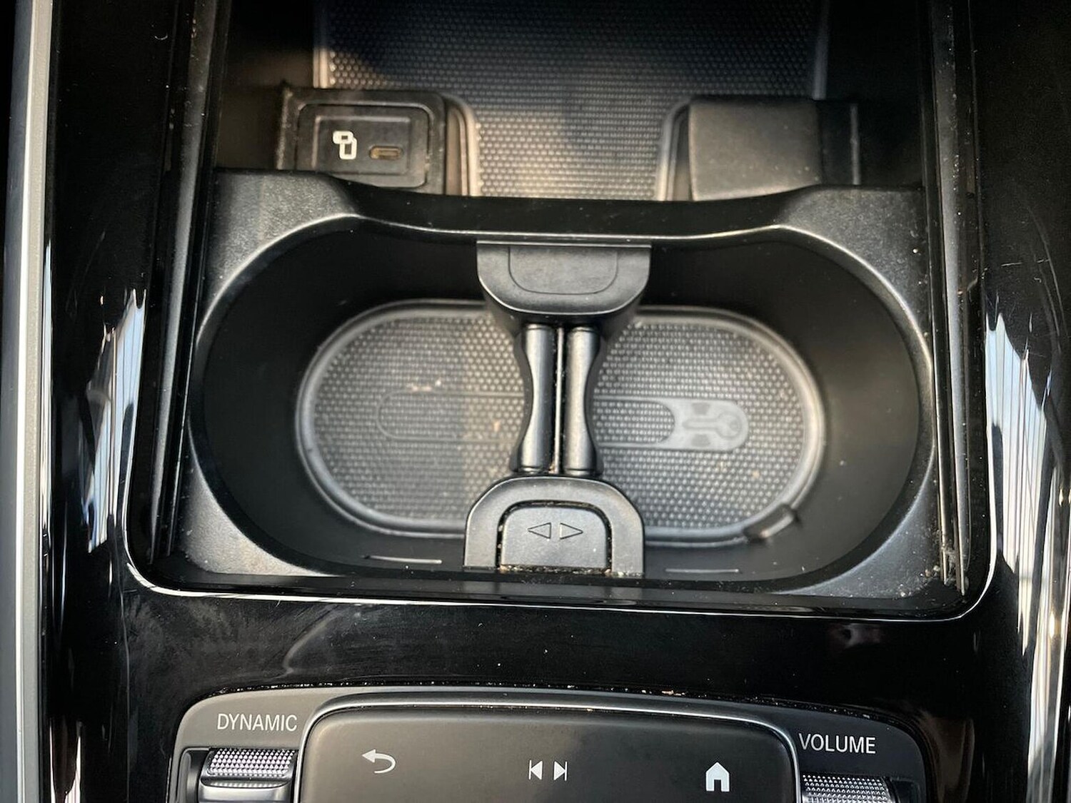 Used Mercedes-Benz EQA 2022 for sale - 76565462: Photo 34