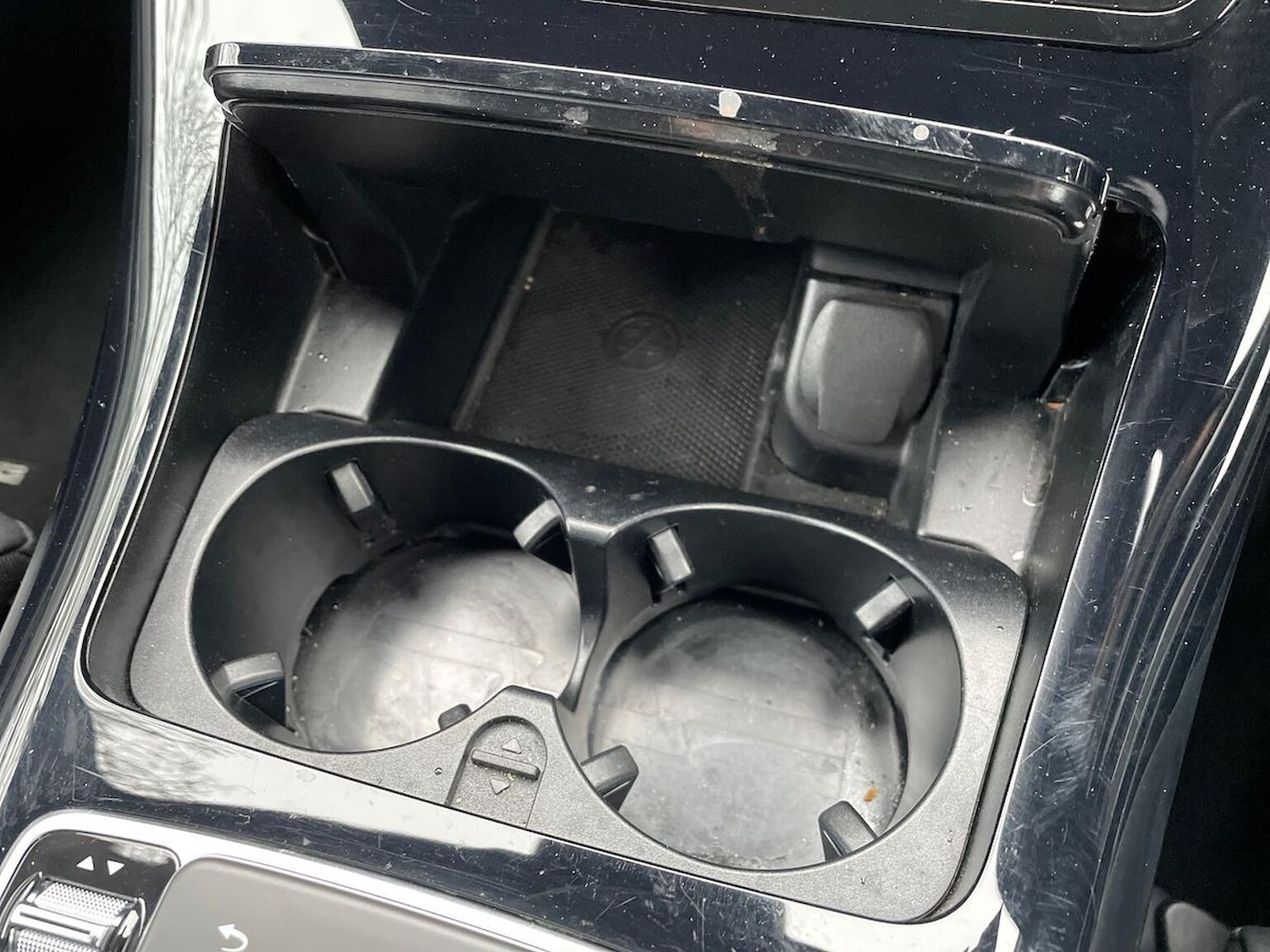 Used Mercedes-Benz EQC 2022 for sale - 76809419: Photo 32