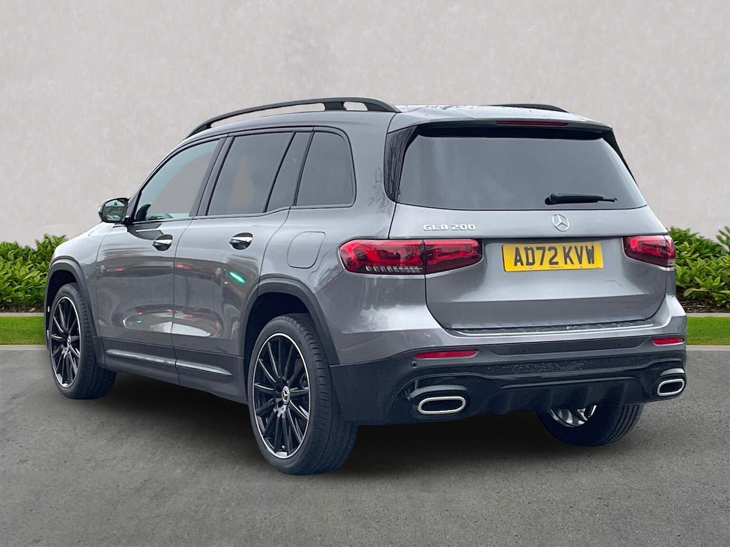 Used Mercedes-Benz GLB 2023 for sale - 77056951: Photo 2