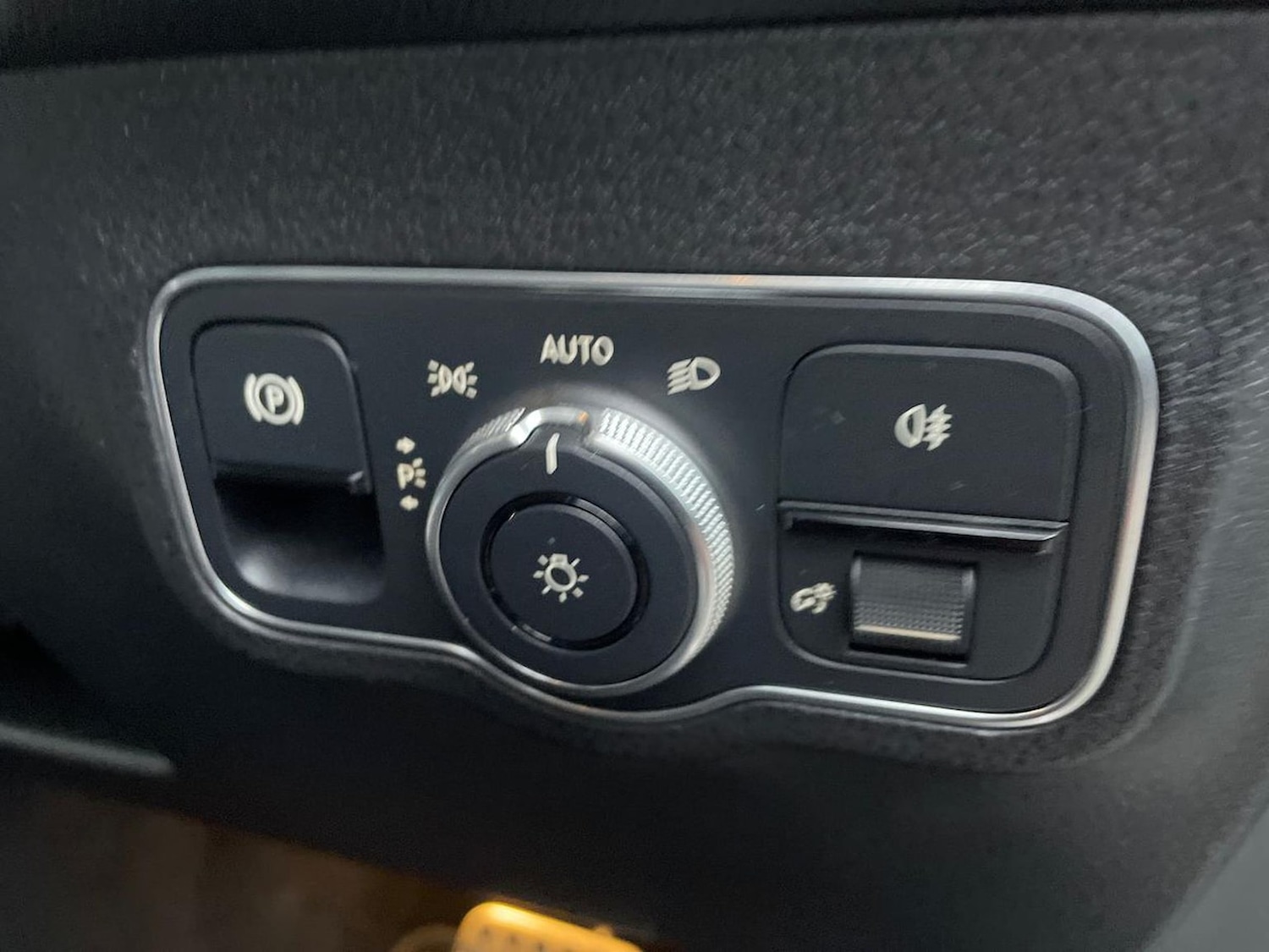 Used Mercedes-Benz GLB 2023 for sale - 77056951: Photo 24