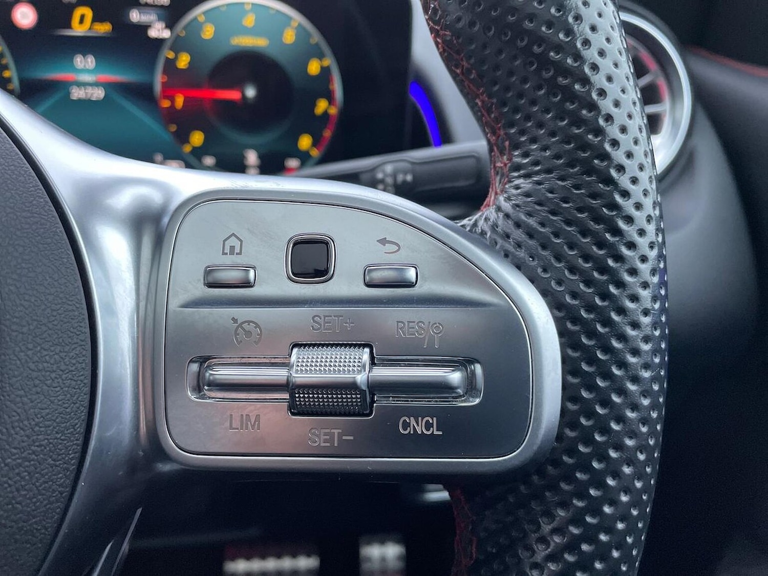 Used Mercedes-Benz GLB 2023 for sale - 77056951: Photo 29